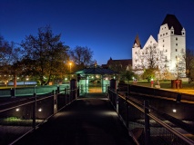 Neues Schloss vom Donausteg aus gesehen